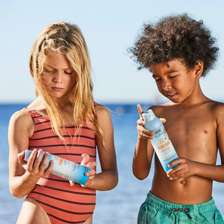 Isdin Fotoprotector Pediatrics Lotion Spray Protezione solare per bambini SPF50 250 ml
