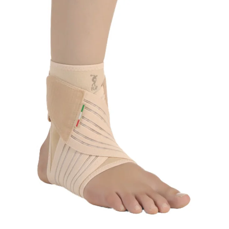 CAVIGLIERA 8 LIGHT CON BENDAGGIO SKIN MEDIUM