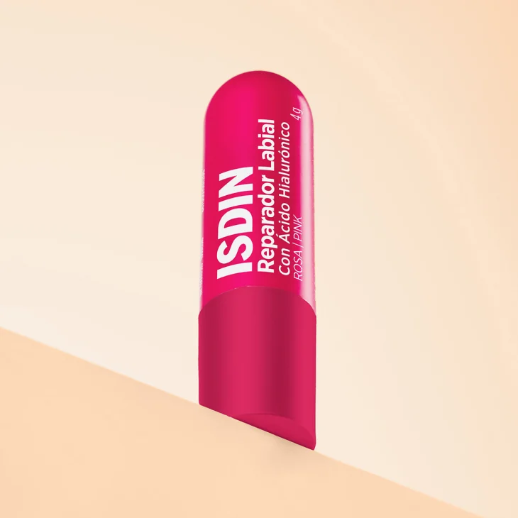 Isdin Reparador Labial Pink Stick labbra colorato con acido ialuronico che fornisce fino a 24 ore di idratazione intensa Colore Rosa 4 grammi Isdin Reparador Labial Pink Stick labbra colorato con acido ialuronico che fornisce fino a 24 ore di idratazione intensa Colore Rosa 4 grammi