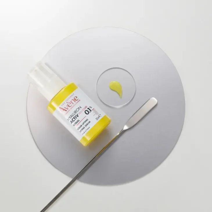 Av&egrave;ne Eau Thermale Hyaluron Activ Procedure Siero Lifting Viso 30 ml