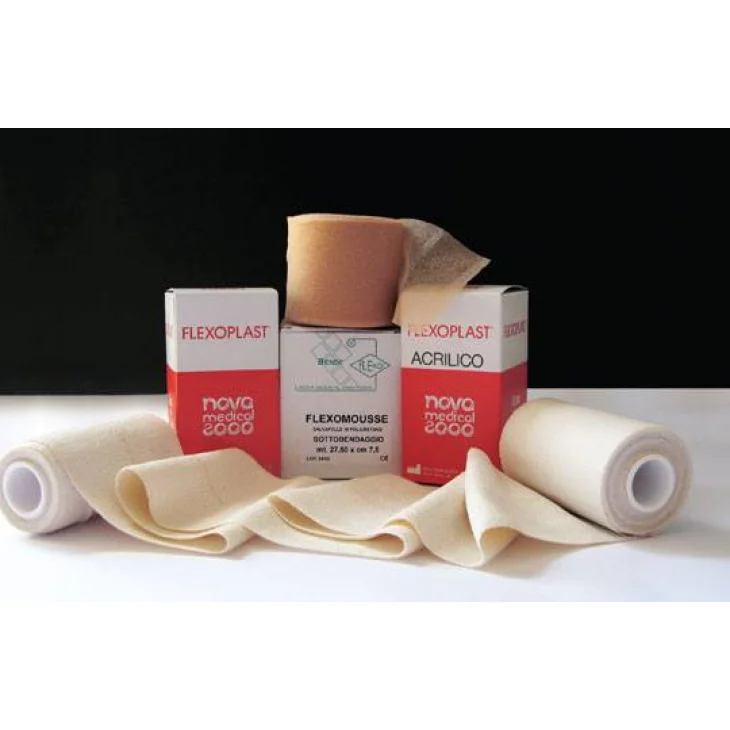 Flexomousse Benda in Poliuretano Espanso in Schiuma Sottobendaggio Elastico Adesivo 7,5 cm x 27,5 m Flexomousse Benda in Poliuretano Espanso in Schiuma Sottobendaggio Elastico Adesivo 7,5 cm x 27,5 m
