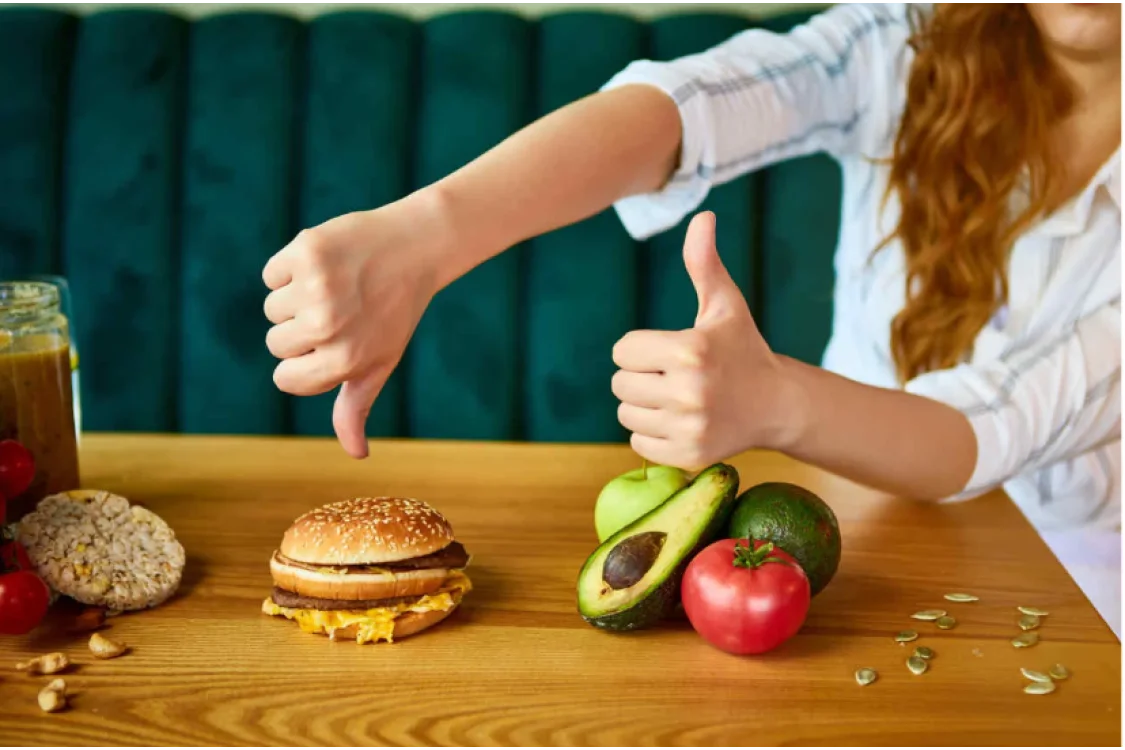 Dieta per il colesterolo alto: cosa preferire e quali cibi evitare Dieta per il colesterolo alto: cosa preferire e quali cibi evitare