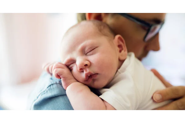 Coliche del neonato: cause, sintomi e rimedi