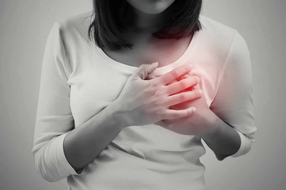 Come prevenire e curare le ragadi al seno